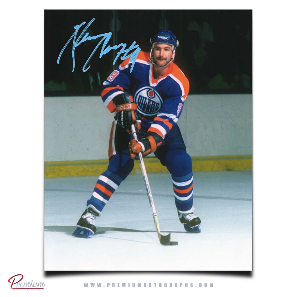 Glenn Anderson Edmonton Oilers Autographed 8x10 Photograph with the Puck