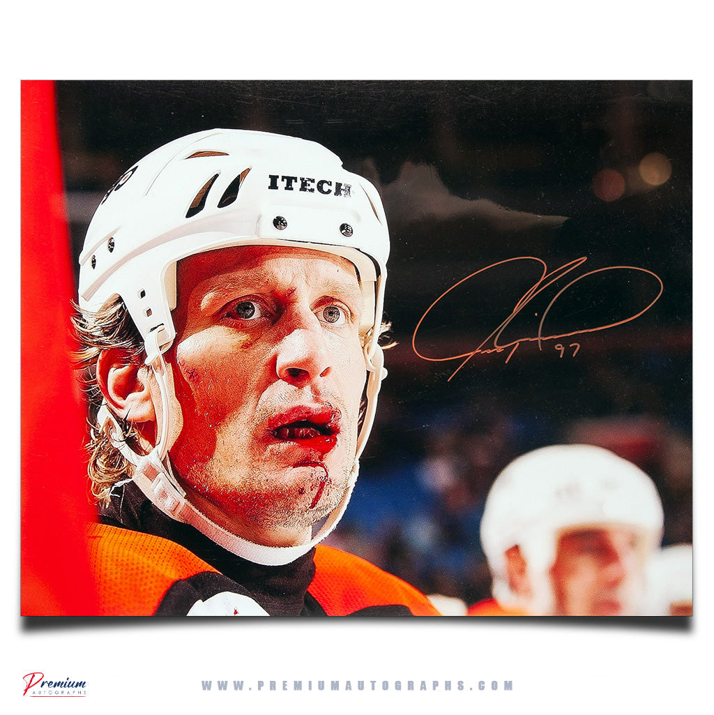 Jeremy Roenick Philadelphia Flyers Signed 16x20 Photograph Bloody Close Up