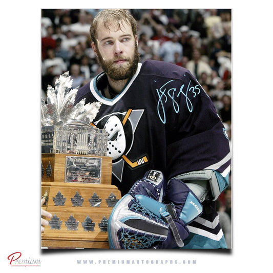 Jean-Sebastien Giguere AnaheimDucks Signed 8x10 Photograph With the Conn Smythe Trophy