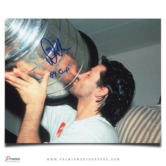 Doug Gilmour Calgary Flames Autographed 8x10 Stanley Cup Celebration w/ 89 Cup Inscription