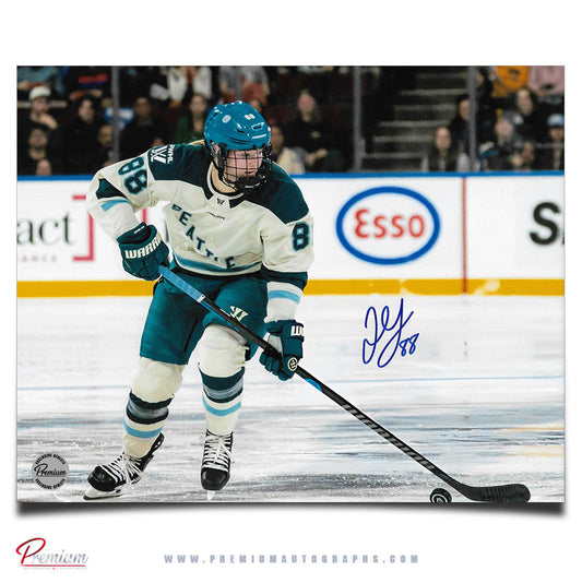 Julia Gosling Seattle Torrents PWHL Autographed 8x10 Photograph With the Puck