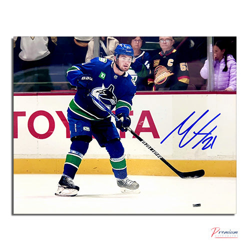 Nils Hoglander Vancouver Canucks Signed 8x10 Photograph Pass