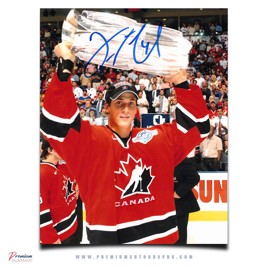 Vincent Lecavalier Team Canada Signed 8x10 Photograph 2004 World Cup of Hockey Celebration