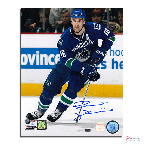 Trevor Linden Vancouver Canucks Signed 8x10 Photograph with Puck