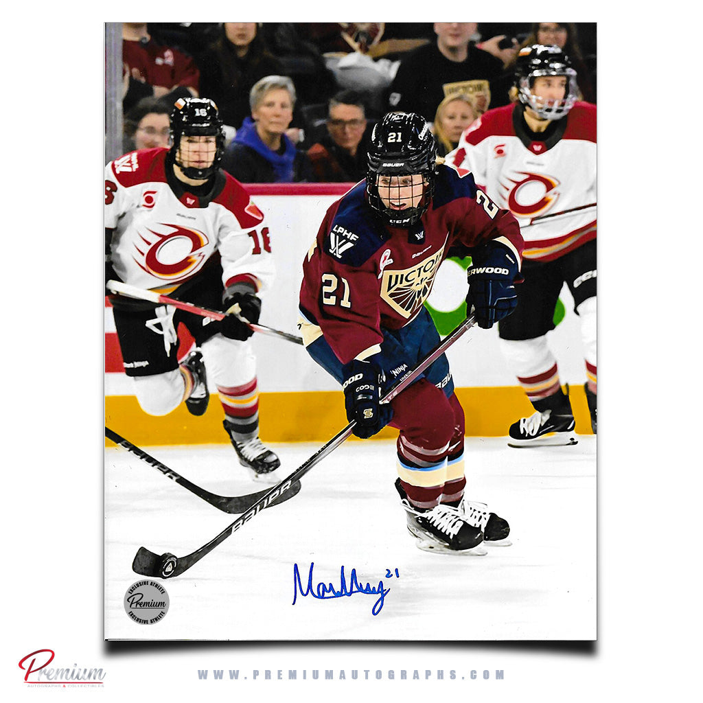 Maureen Murphy Montreal Victoire PWHL Autographed 8x10 Photograph With the Puck