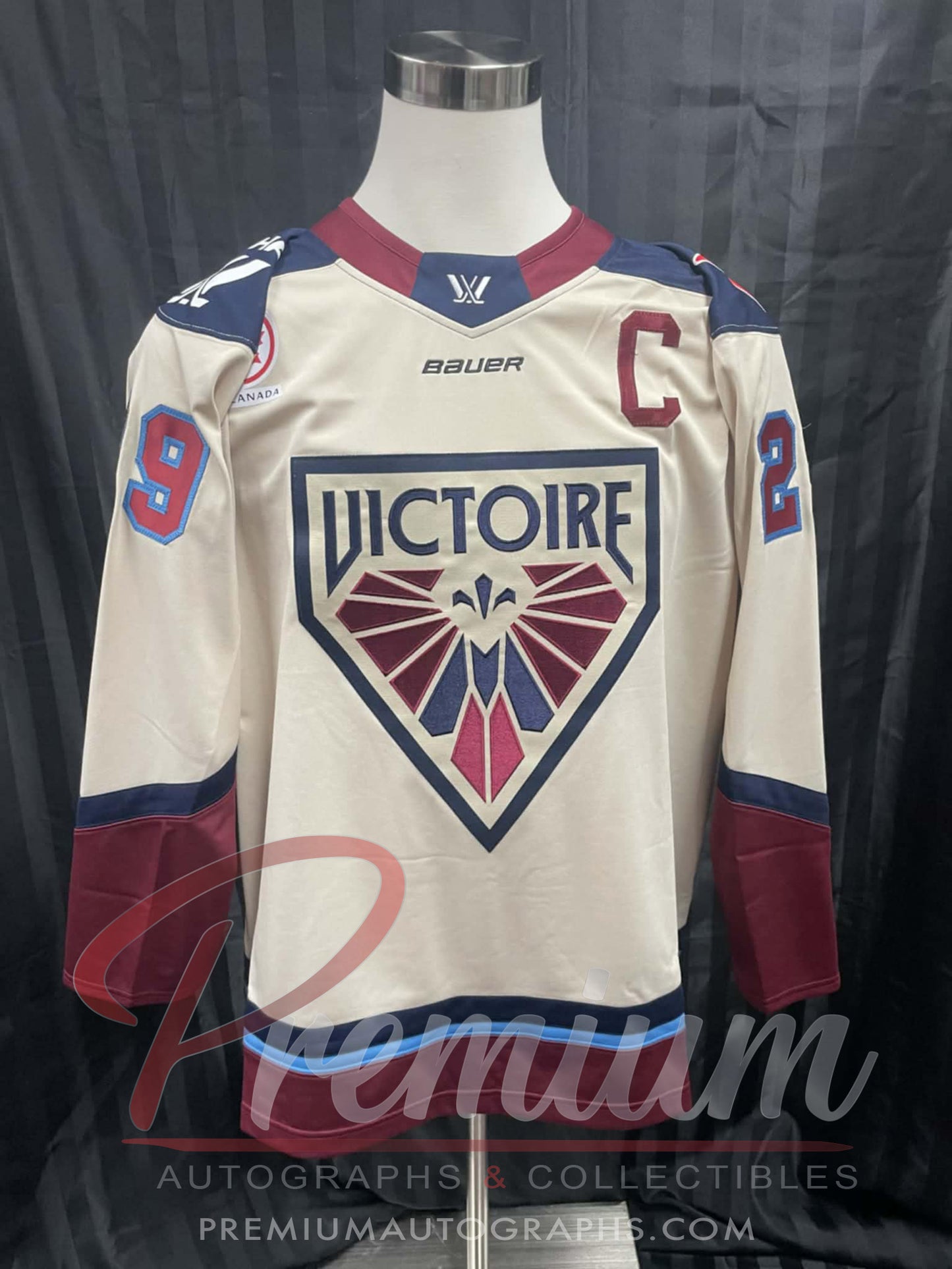 Marie-Philip Poulin Montreal Victoire PWHL Autographed Bauer jersey w/ Captain Clutch Inscription