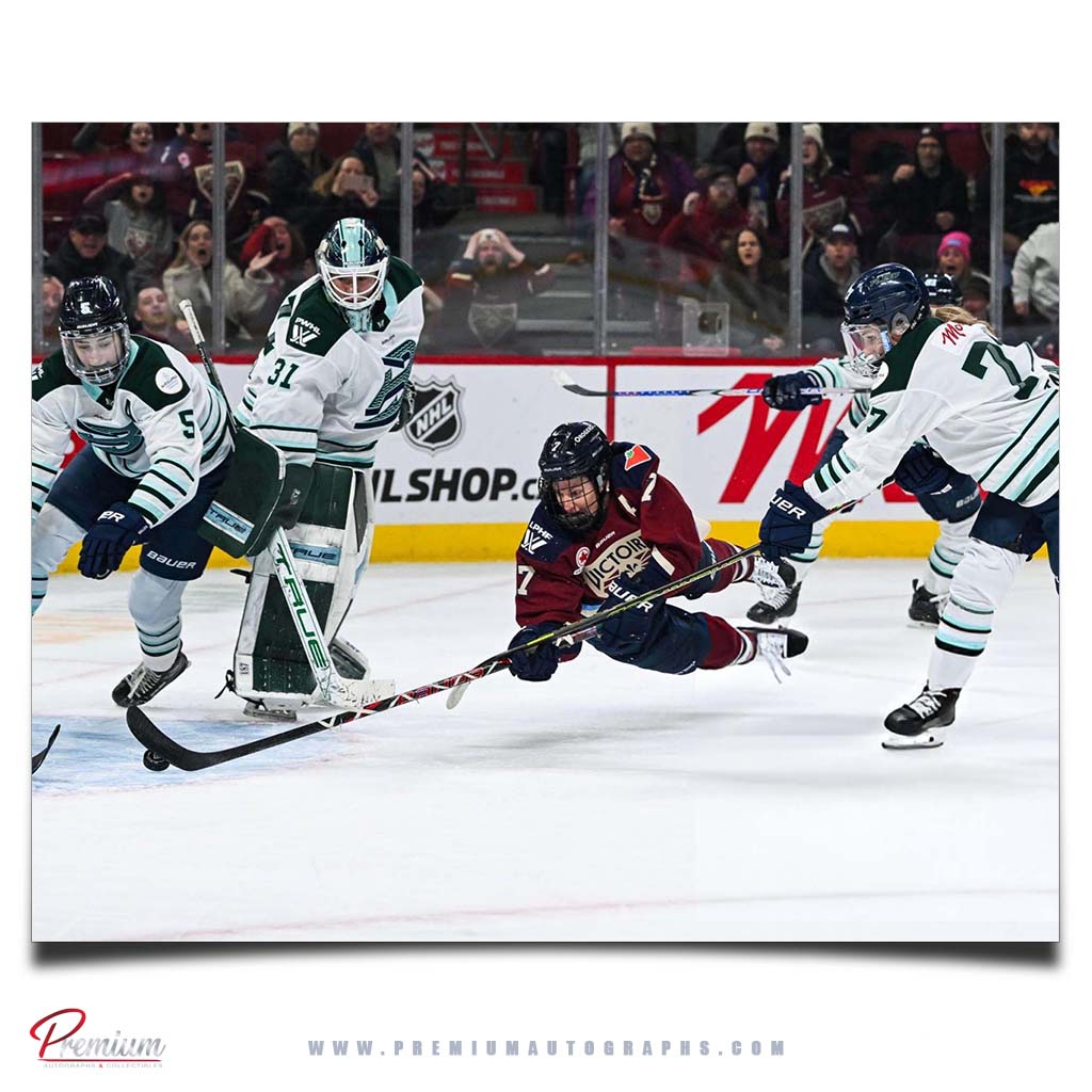 Laura Stacey Montreal Victoire Autographed 8x10 Photograph (PreOrder 06)