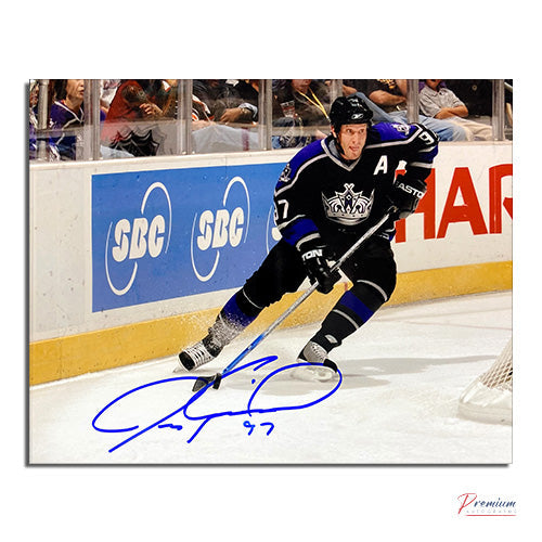 Jeremy Roenick Los Angeles Kings Signed 8x10 Photograph Around the Net