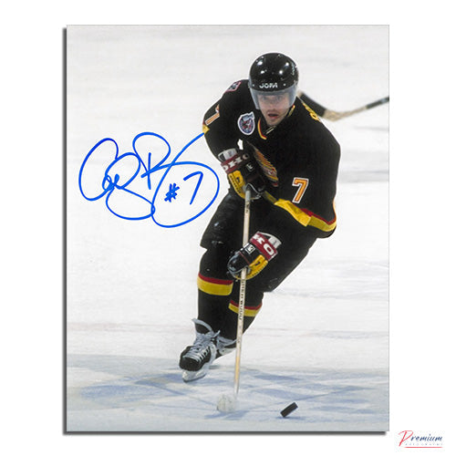 Cliff Ronning Vancouver Canucks Signed 8x10 Photograph with the Puck