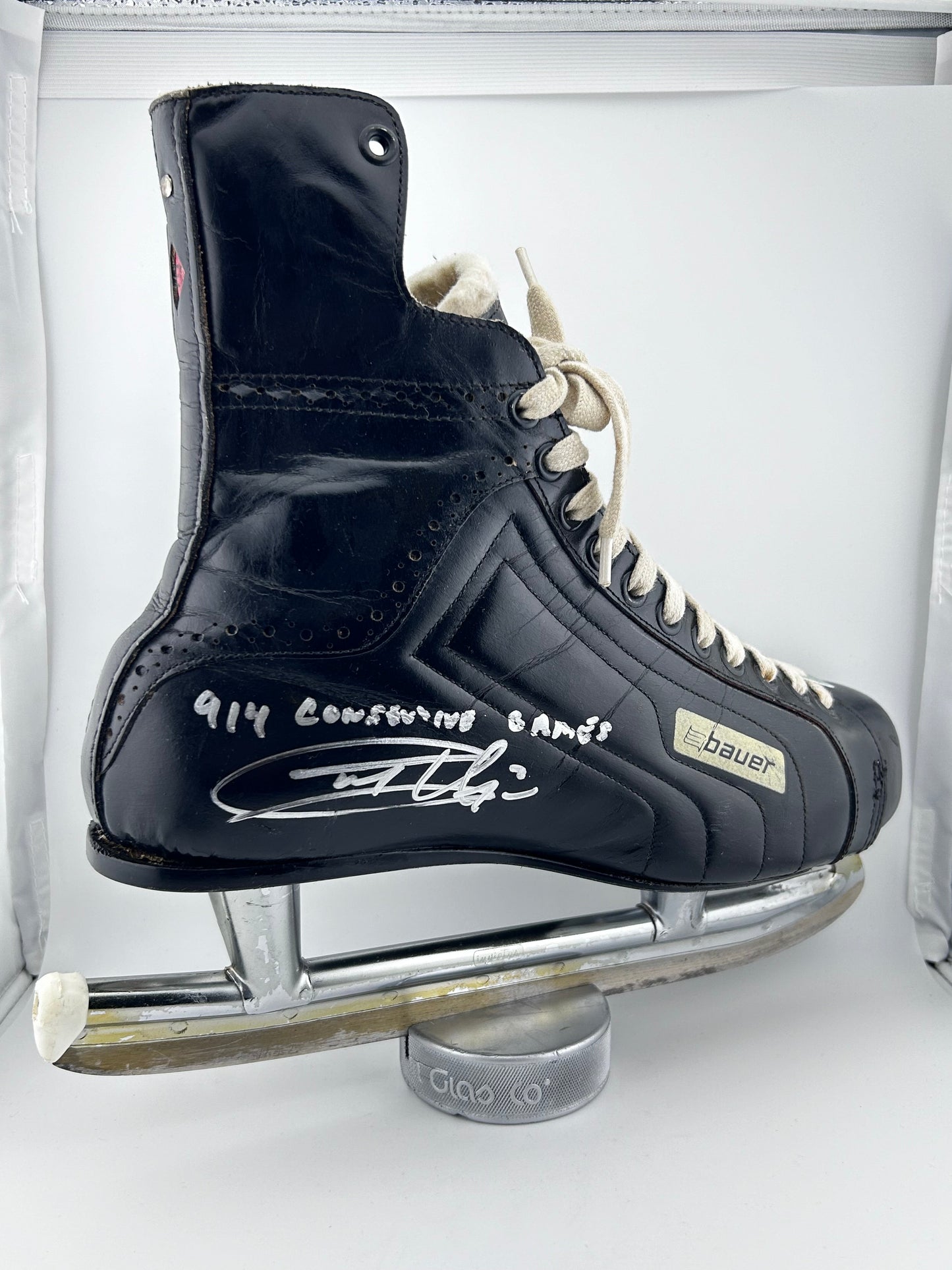 Garry Unger Autographed Vintage Bauer Skate w/ 914 Consecutive Games