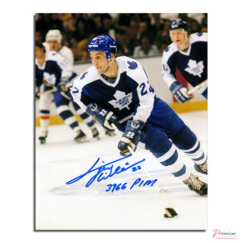 Tiger Williams Toronto Maple Leafs Signed 8x10 Photograph With the Puck w/ 3966 PIM Inscription